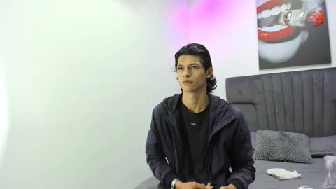 Snapshot of damian_vadim chatting on February 5, 11:15 am Damian Vadim online show from February 5, 11:15 am