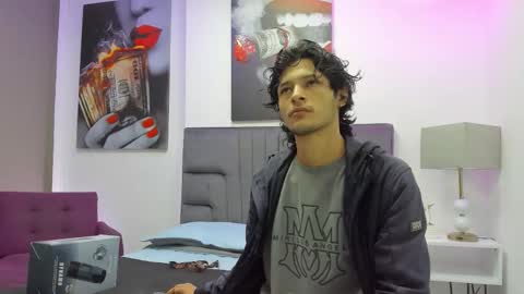 Snapshot of damian_vadim chatting on February 17, 11:07 am Damian Vadim online show from February 17, 11:07 am