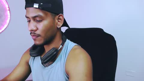 instagram damiannreed. online show from February 20, 1:24 am