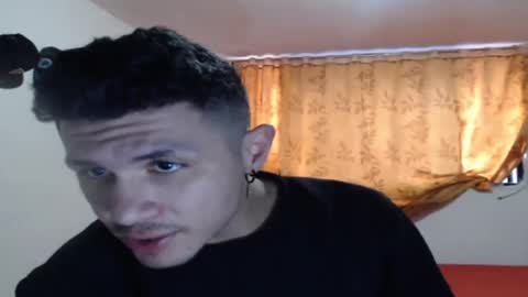 Snapshot of damiansexyboy69 chatting on November 10, 12:04 pm damiansexyboy69 online show from November 10, 12:04 pm