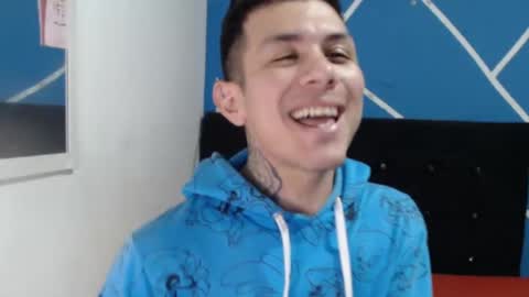 damiansexyboy69 online show from November 19, 5:07 am