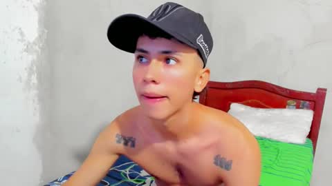 Snapshot of damien_444 chatting on October 1, 11:49 am damien_444 online show from October 1, 11:49 am