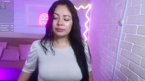 Damii online show from March 1, 2:02 pm