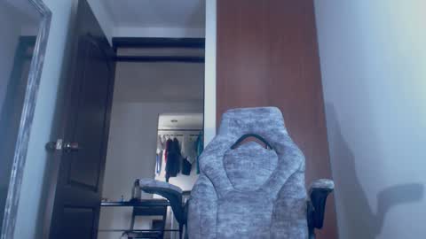 dammuscle online show from November 17, 2:12 pm