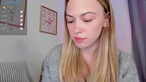 Snapshot of damn_cutie chatting on November 17, 4:24 pm Tiana online show from November 17, 4:24 pm