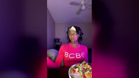 Snapshot of damnnova1 chatting on March 30, 4:57 am Nova online show from March 30, 4:57 am