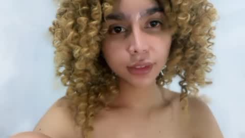 damnperfectxx online show from April 24, 2:41 pm