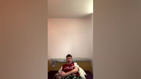 damo111694 online show from March 11, 9:32 pm