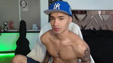 Damon online show from October 12, 6:51 pm