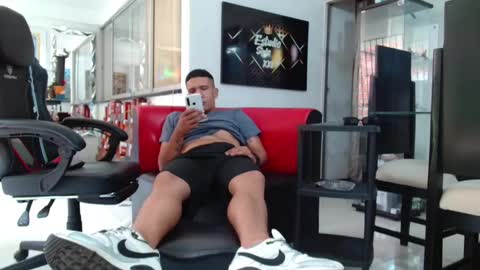 damyan_2003 online show from October 6, 5:10 pm