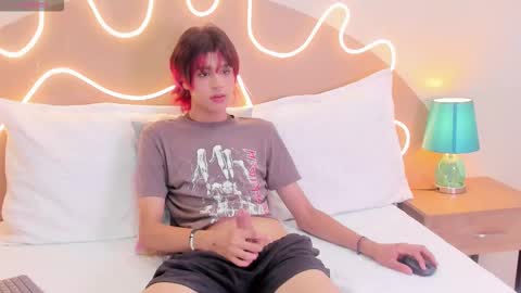 D A N online show from September 21, 1:13 pm