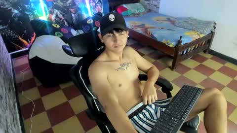 Snapshot of dan_cristancho chatting on October 13, 1:44 pm dan cristancho online show from October 13, 1:44 pm