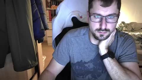 Snapshot of dan_the_man405 chatting on December 1, 7:25 pm King Dan online show from December 1, 7:25 pm