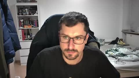 Snapshot of dan_the_man405 chatting on December 8, 7:11 pm King Dan online show from December 8, 7:11 pm