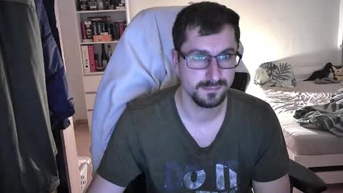 Snapshot of dan_the_man405 chatting on December 19, 7:40 pm King Dan online show from December 19, 7:40 pm