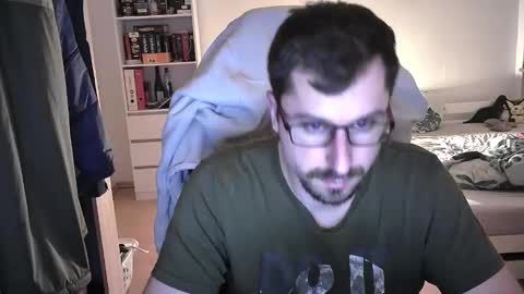Snapshot of dan_the_man405 chatting on December 20, 7:39 pm King Dan online show from December 20, 7:39 pm