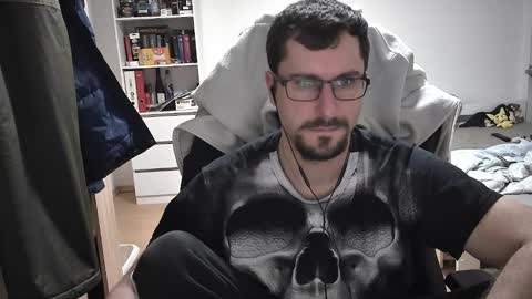 Snapshot of dan_the_man405 chatting on December 27, 8:18 pm King Dan online show from December 27, 8:18 pm