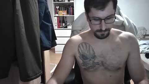 Snapshot of dan_the_man405 chatting on January 6, 7:13 pm King Dan online show from January 6, 7:13 pm