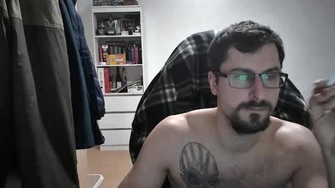 Snapshot of dan_the_man405 chatting on January 12, 7:10 pm King Dan online show from January 12, 7:10 pm