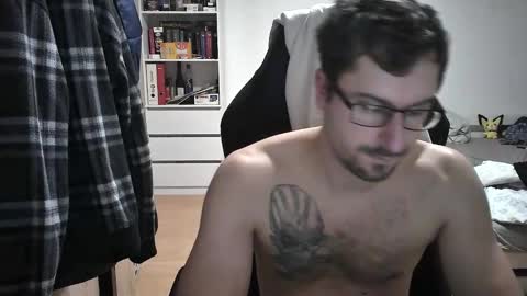 Snapshot of dan_the_man405 chatting on January 22, 8:17 pm King Dan online show from January 22, 8:17 pm