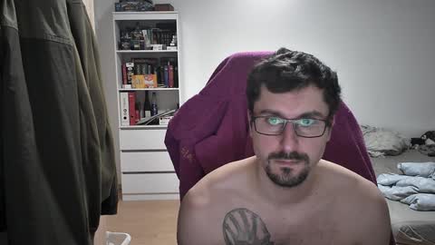 Snapshot of dan_the_man405 chatting on February 3, 6:49 pm King Dan online show from February 3, 6:49 pm