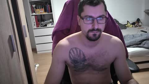 Snapshot of dan_the_man405 chatting on February 22, 7:14 pm King Dan online show from February 22, 7:14 pm
