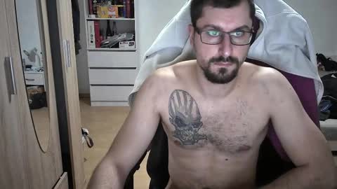 Snapshot of dan_the_man405 chatting on March 5, 7:38 pm King Dan online show from March 5, 7:38 pm