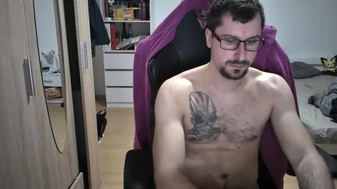 Snapshot of dan_the_man405 chatting on March 10, 7:07 pm King Dan online show from March 10, 7:07 pm