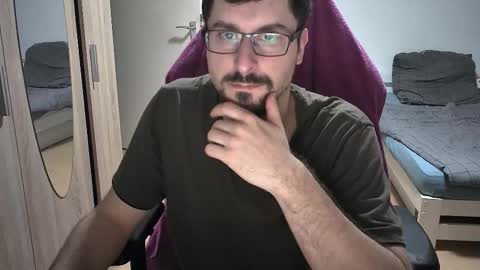 Snapshot of dan_the_man405 chatting on September 9, 6:51 pm King Dan online show from September 9, 6:51 pm