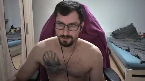 Snapshot of dan_the_man405 chatting on September 12, 8:31 pm King Dan online show from September 12, 8:31 pm
