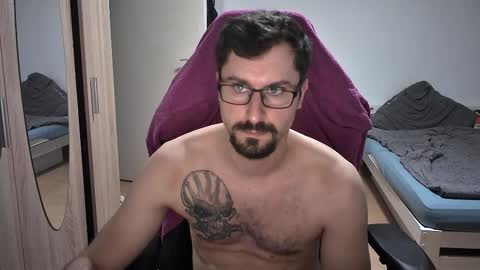 Snapshot of dan_the_man405 chatting on September 19, 6:52 pm King Dan online show from September 19, 6:52 pm