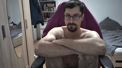 King Dan online show from December 2, 7:42 pm