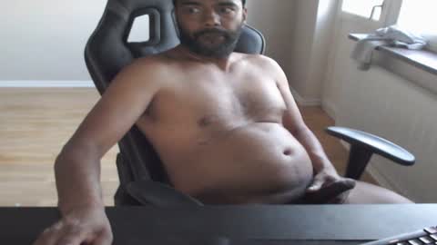 Snapshot of dan_the_man43 chatting on June 15, 7:16 pm dan_the_man43 online show from June 15, 7:16 pm