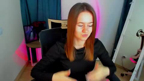 Dana online show from September 25, 6:22 pm