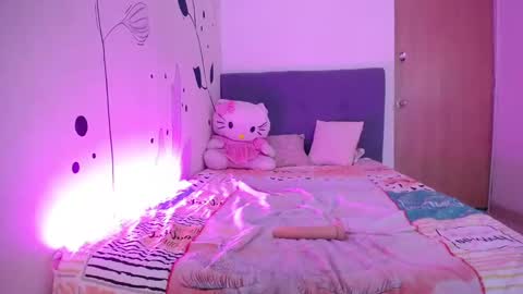 dana_paula online show from February 22, 4:40 pm