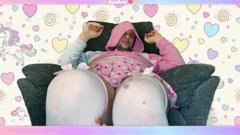 Snapshot of danaalane11 chatting on September 28, 5:57 am throatblaster 9000 online show from September 28, 5:57 am