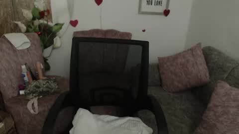 danalaleska online show from November 3, 5:42 am