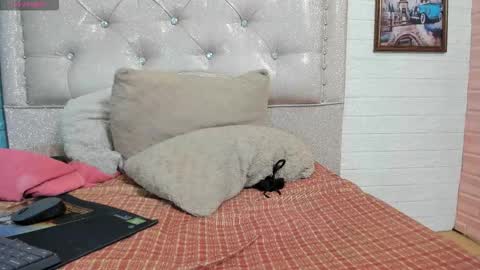 danamontana online show from March 10, 8:47 pm