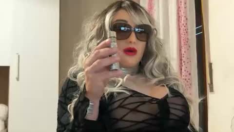 danastone_livingdoll online show from May 19, 9:04 am