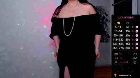 Snapshot of dandelionynyyy chatting on November 20, 5:29 am Edel online show from November 20, 5:29 am