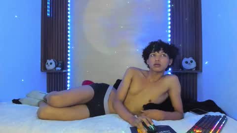 Dandy wolf online show from December 7, 11:45 pm