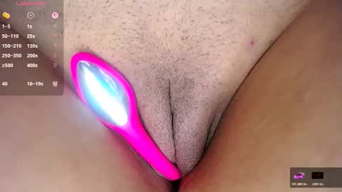 Snapshot of danette_deluxee chatting on February 15, 1:02 am danette_deluxee online show from February 15, 1:02 am