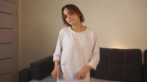 Snapshot of danetterehn chatting on November 8, 5:45 pm Elvi online show from November 8, 5:45 pm