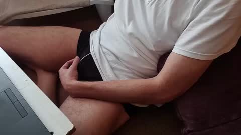 Snapshot of dani5o5 chatting on January 8, 8:06 am Danial online show from January 8, 8:06 am