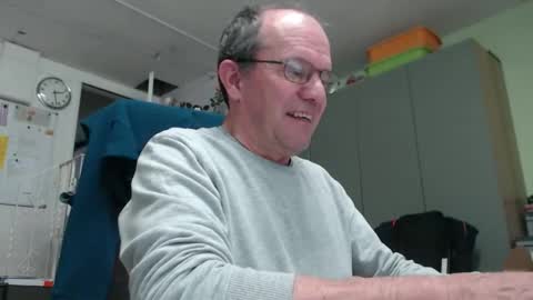 Snapshot of dani_alpina chatting on May 11, 12:22 pm dani_alpina online show from May 11, 12:22 pm