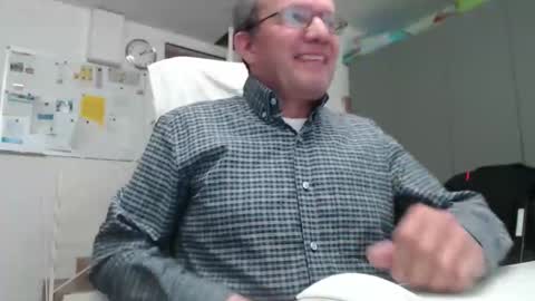 Snapshot of dani_alpina chatting on May 19, 11:05 am dani_alpina online show from May 19, 11:05 am