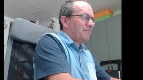 Snapshot of dani_alpina chatting on July 20, 12:40 pm dani_alpina online show from July 20, 12:40 pm
