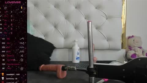 Snapshot of dani_ary chatting on January 20, 5:27 pm DANI online show from January 20, 5:27 pm