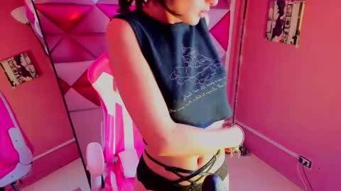 Snapshot of dani_dream chatting on September 16, 1:56 pm dani_dream online show from September 16, 1:56 pm