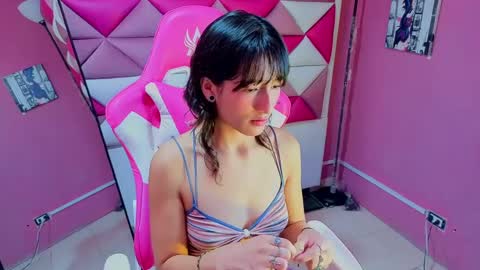 Snapshot of dani_dream chatting on September 18, 1:35 pm dani_dream online show from September 18, 1:35 pm